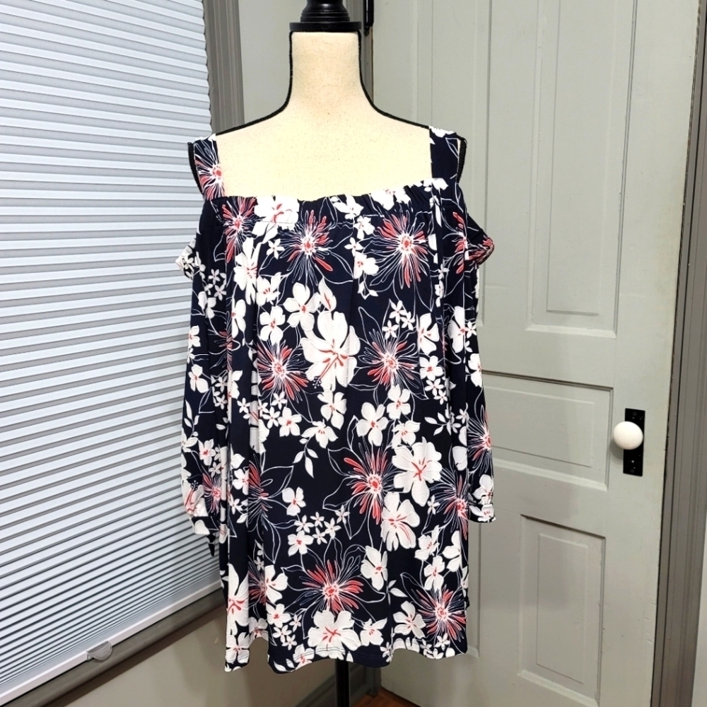 Avenue Cold Shoulder Textured Floral Top